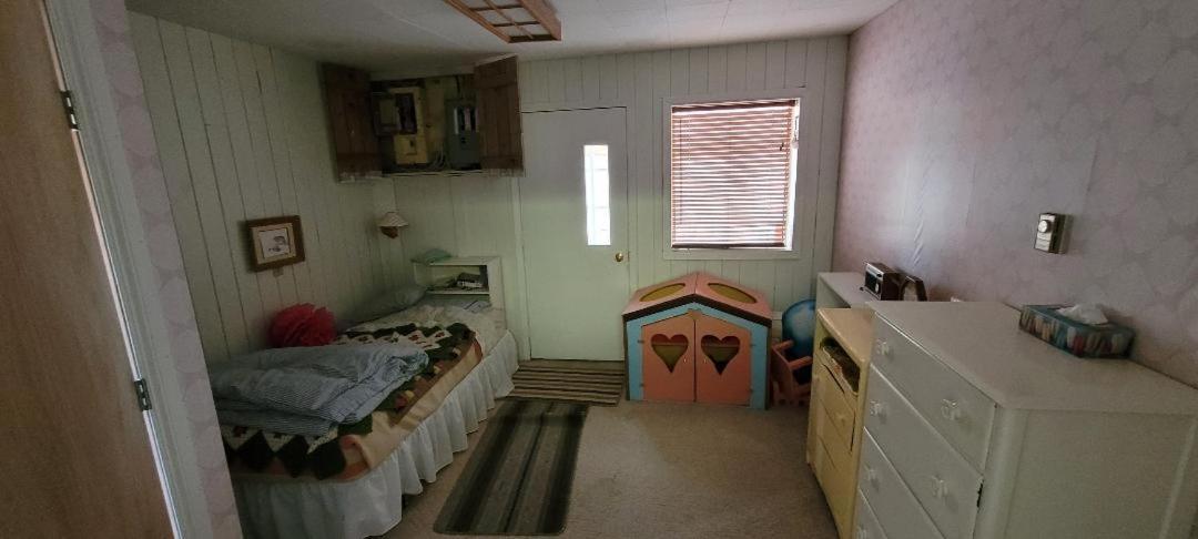 تشرشل Polar Bear Bed And Breakfast المظهر الخارجي الصورة